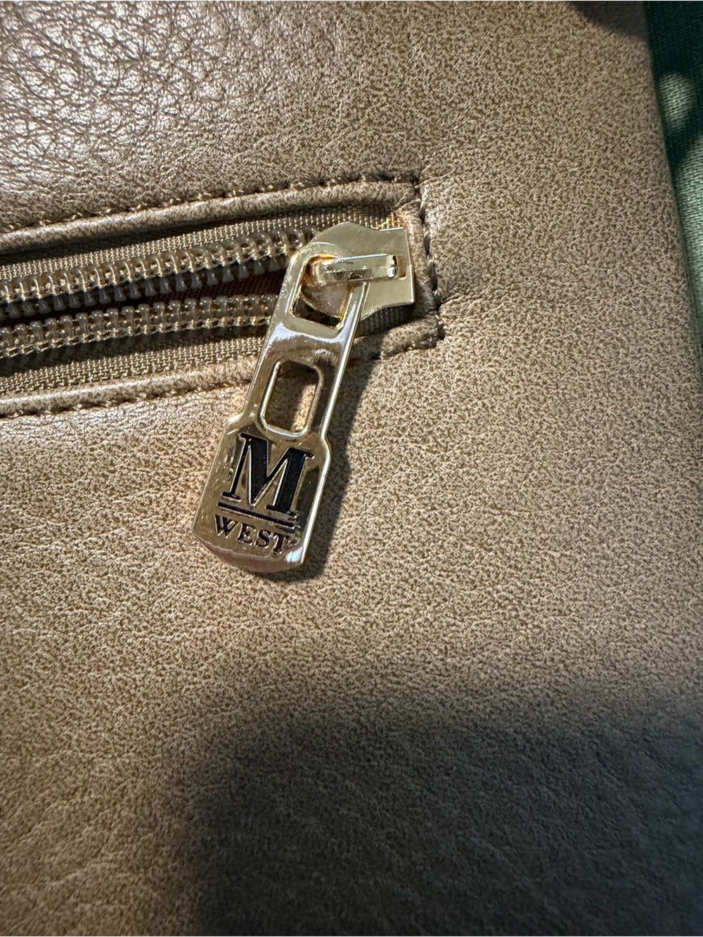 Montana West Mauve Crossbody with Stud-Trim - Picture 5 of 6